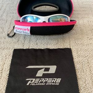 Pepper’s sunglasses